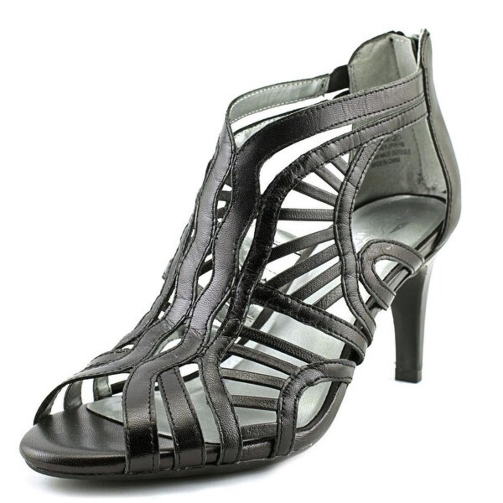 Aerosoles back zip cutout sandals
